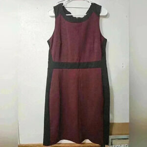 Signature collection maroon and black midi dress!